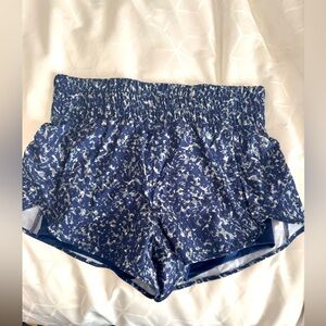 Avis Sport Short -Size S new w/o tags